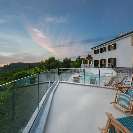 ヴィラ Lubey Zadarvillas