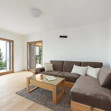 Lubey Zadarvillas 别墅 *